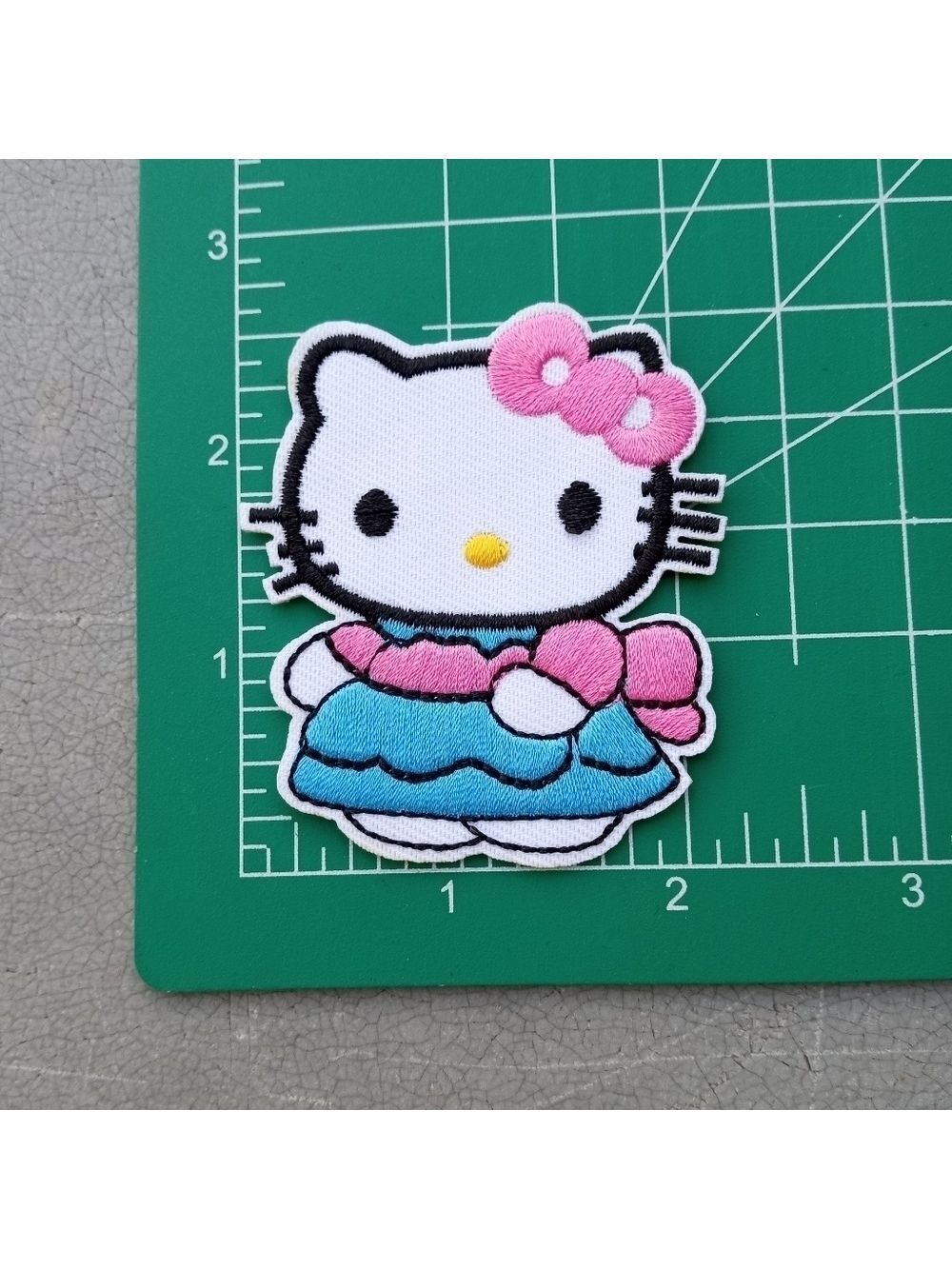 🌻 Hello Kitty With Dress Sanrio Iron On Embroidered Patch